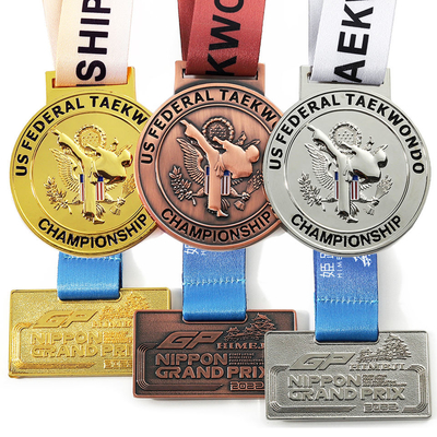 Metallo in lega di zinco maratona dei ricordi 3d del premio dell'oro di sport che esegue medaglia con il nastro