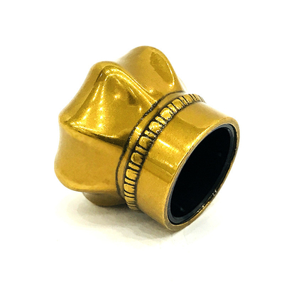 comprare Il tipo classico della corona fa i vecchi tappi di bottiglia del profumo dell'alluminio di Zamak di colore di rame online manufacture