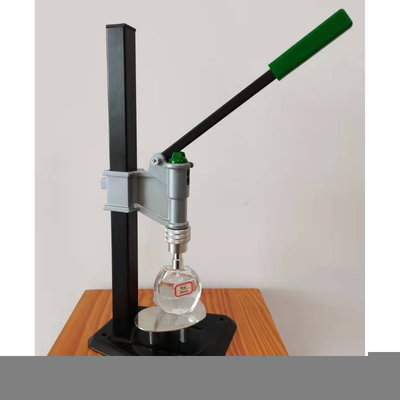 comprare Imballaggio di plastica del liquido dell'impacchettatrice del profumo della macchina di sigillamento della pressa di stampaggio della baionetta della capsulatrice 13/15 della bottiglia di profumo online manufacture
