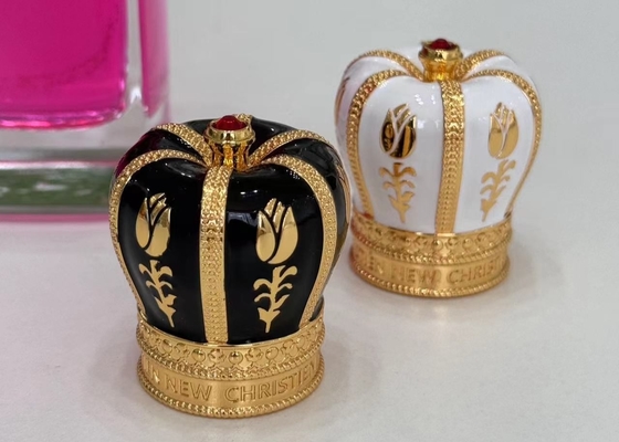 comprare Squisiti cappucci di profumo Zamak diamanti nero / oro per collo di bottiglia standard online manufacture