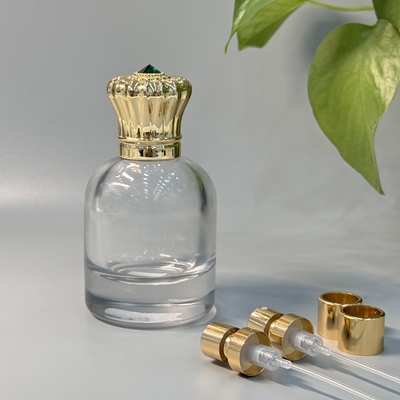 comprare Cappuccio per profumi personalizzato in lega di zinco di diamante Zamak per disegni unici di bottiglie di profumi online manufacture