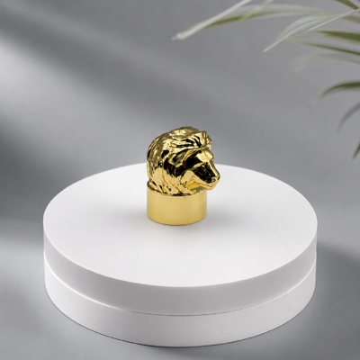 comprare Ingrosso Alto Gloss Oro Reale Testa di Leone Cappuccio di Bottiglia Perfume Peso Pesante 3D Scultura Animale Zamac Chiusura OEM Logo di incisione personalizzato Medio Oriente Luxury Fragrances Packaging fabbricazione online