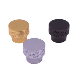 comprare cappuccio del profumo di Zamac del modello scolpito parte alta di 34mm per le bottiglie di profumo vuote online manufacture