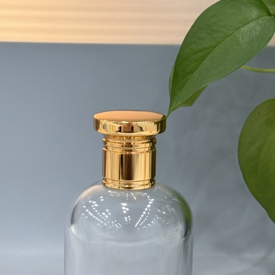 Eco-friendly Zamak Perfume Caps Dimensioni e logo personalizzabili Migliorare la presentazione del profumo Nessuna tassa per lo stampo Leggio di zinco di alto grado