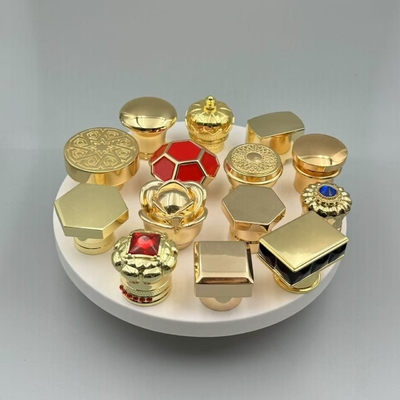 Best Sale China Factory Wholesale Logo personalizzato Bottiglia di profumo Cappotti di profumo per bottiglia di vetro FEA15