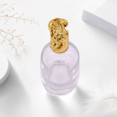 Tappo per profumo in Zamak con texture dorata personalizzato per eleganti coperchi di bottiglie di profumo