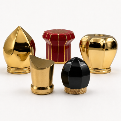 Tappo per profumo geometrico di lusso in Zamac oro nero rosso sfaccettato scolpito in metallo, coperchio per flacone di profumo con logo personalizzato per flacone di vetro per fragranze