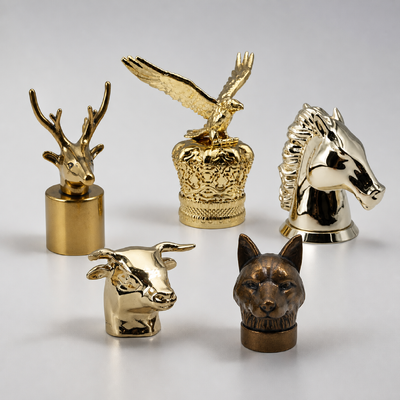 Vendita all'ingrosso Vintage Antique Bronzo Oro Lega di Zinco Testa di Animale Tappo Profumo Cervo Toro Lupo Aquila Cavallo Chiusura Profumo Logo Personalizzato