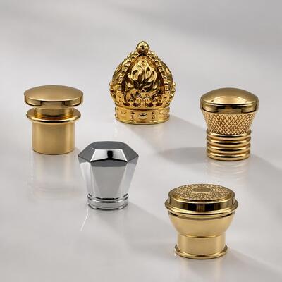 Tappo per profumo di lusso a cupola in Zamac placcato oro e argento, con costine verticali sfaccettate, coperchio per flacone di profumo in metallo con logo personalizzato per fragranze Oud